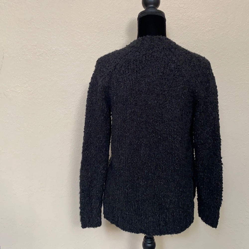 Universal Thread Sweater - Picture 4 of 6